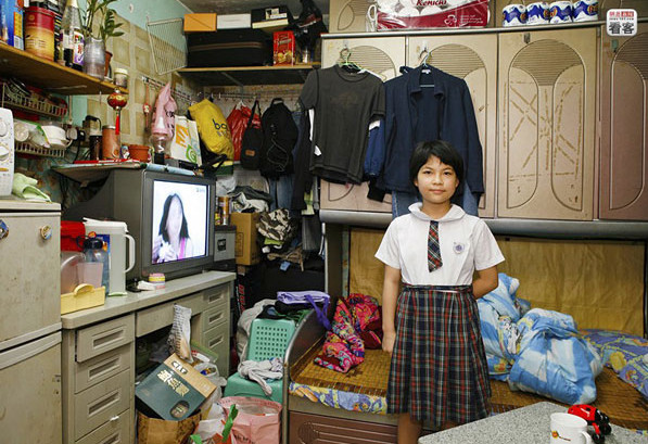 揭秘香港蚁居生活:近半数人买不起房(组图)