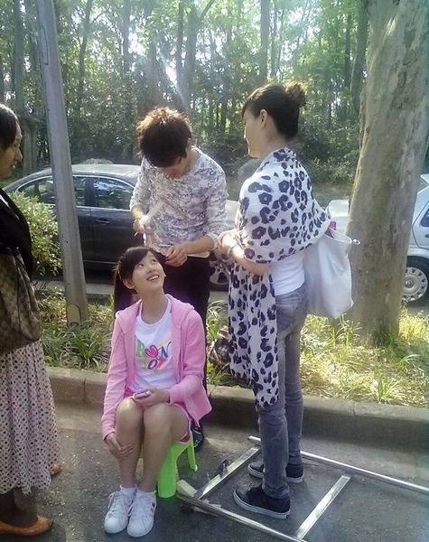 组图:周冬雨pk奶茶妹 <em>90后</em>美女清纯比拼-奢侈品