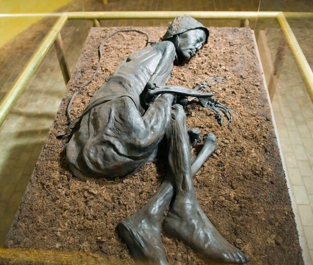 列宁遗体图片_列宁像_列宁壁纸_列宁雕像