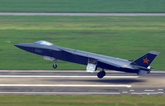 网曝疑似量产型歼10B与 歼20 战机同场 亮相 (组