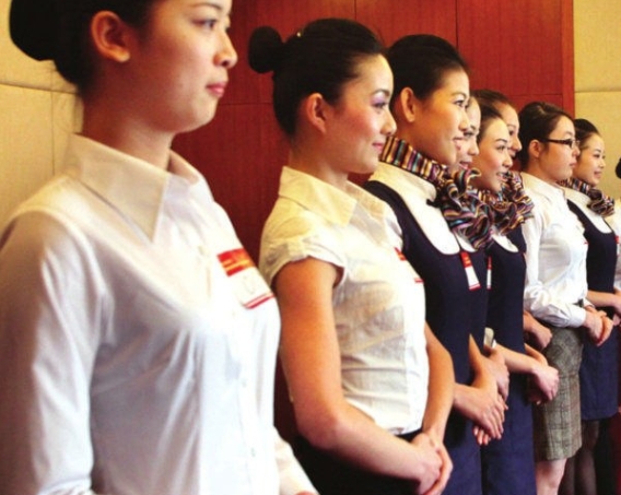 <em>薪资</em>打折扣 <em>揭秘头等舱空姐</em>的<em>收入</em>秘密-房产频