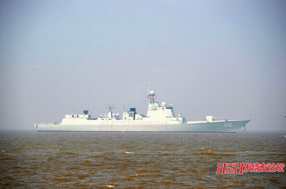 组团:中国第四艘052D驱逐舰下水 建造速度快的
