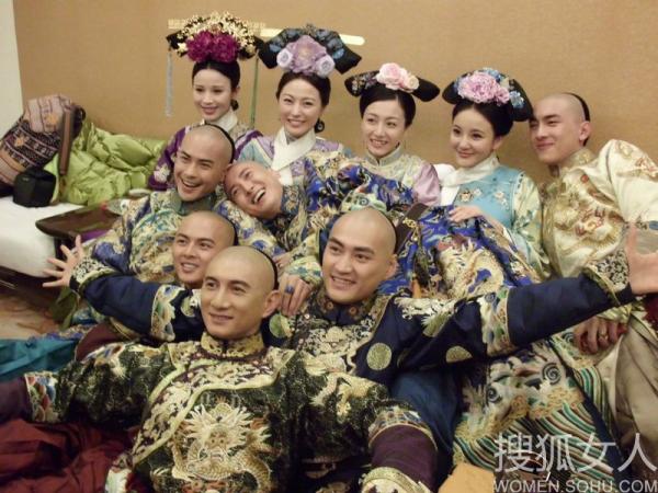 组图:古装戏幕后欢乐搞笑 甄嬛传嗨照盘点