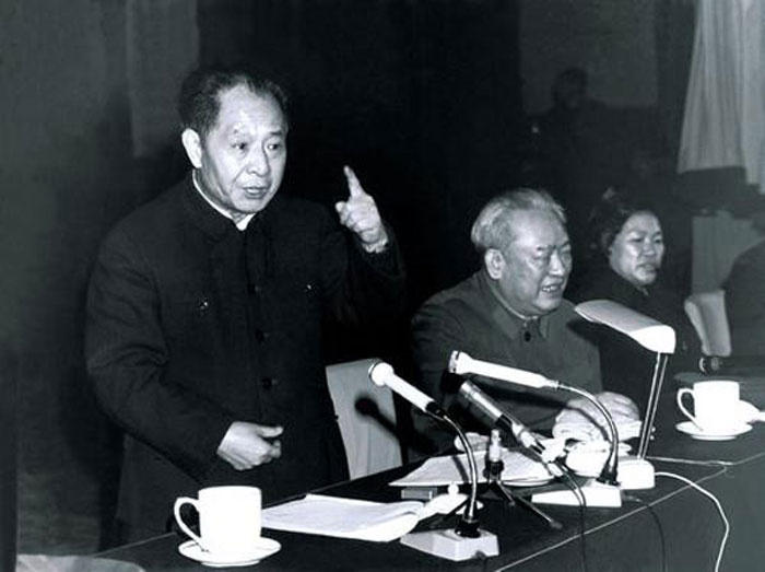 胡耀邦留下八大政声在人间(组图) 