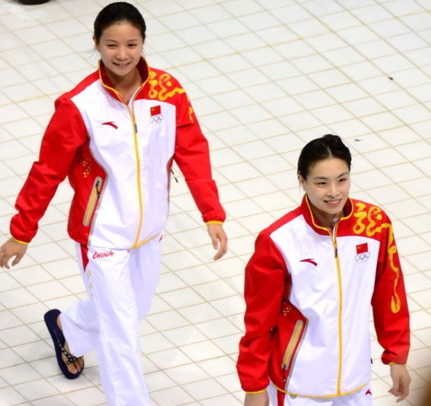 吴敏霞何姿夺得女子跳水双人3米板金牌(组图)