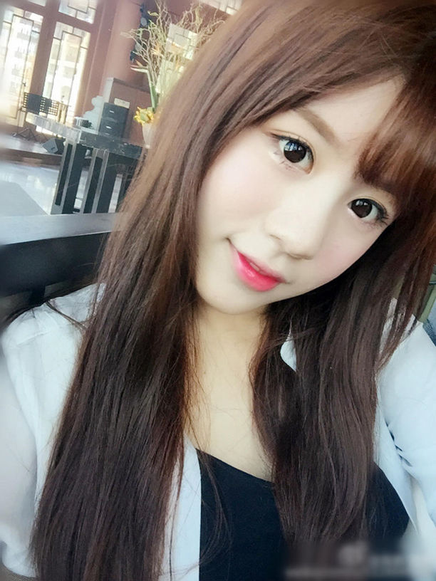 组图白衬衣学妹吴茜走红网络清纯秒杀奶茶妹妹